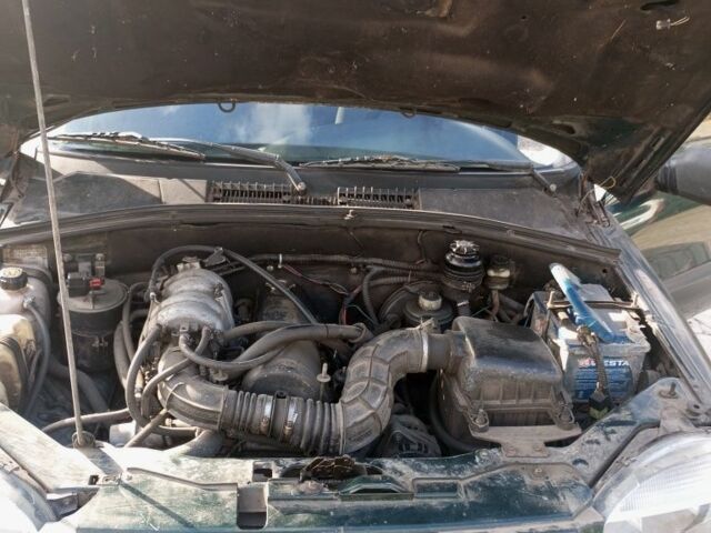 Зелений Шевроле Нива, об'ємом двигуна 0 л та пробігом 1 тис. км за 2000 $, фото 4 на Automoto.ua