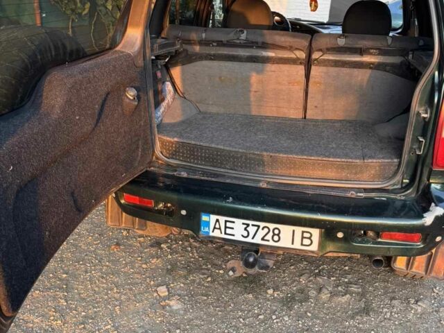 Зеленый Шевроле Нива, объемом двигателя 1.7 л и пробегом 292 тыс. км за 4000 $, фото 12 на Automoto.ua