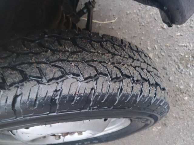 Зеленый Шевроле Нива, объемом двигателя 1.7 л и пробегом 233 тыс. км за 3000 $, фото 5 на Automoto.ua