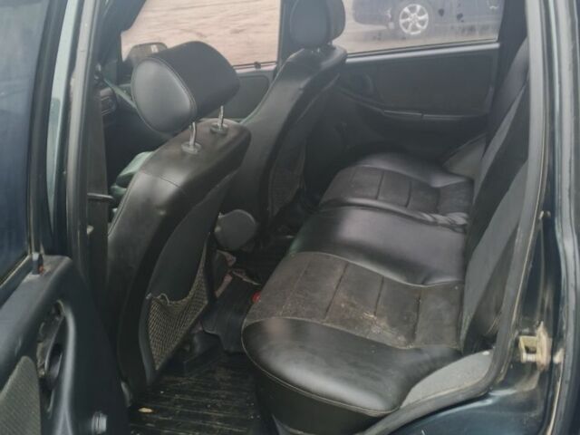 Зеленый Шевроле Нива, объемом двигателя 1.7 л и пробегом 233 тыс. км за 3000 $, фото 3 на Automoto.ua