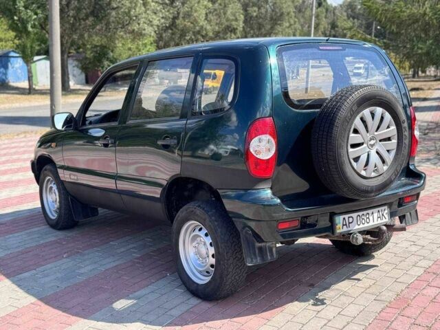 Зеленый Шевроле Нива, объемом двигателя 1.7 л и пробегом 320 тыс. км за 2250 $, фото 5 на Automoto.ua