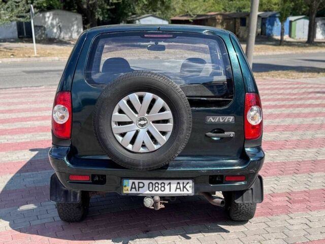 Зеленый Шевроле Нива, объемом двигателя 1.7 л и пробегом 320 тыс. км за 2250 $, фото 6 на Automoto.ua