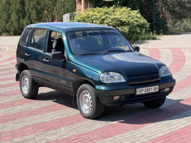 Зеленый Шевроле Нива, объемом двигателя 1.7 л и пробегом 320 тыс. км за 2250 $, фото 2 на Automoto.ua