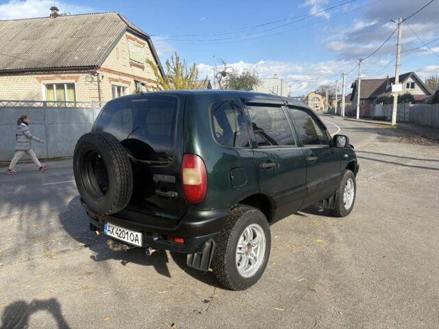 Зелений Шевроле Нива, об'ємом двигуна 1.7 л та пробігом 150 тис. км за 3000 $, фото 2 на Automoto.ua