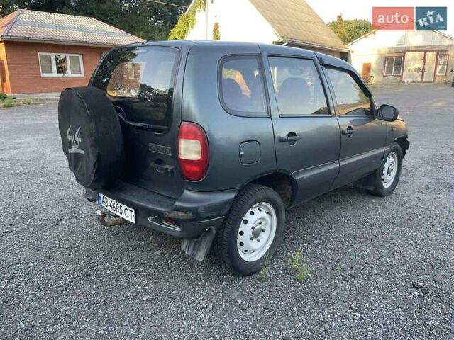 Зеленый Шевроле Нива, объемом двигателя 1.69 л и пробегом 200 тыс. км за 3800 $, фото 3 на Automoto.ua