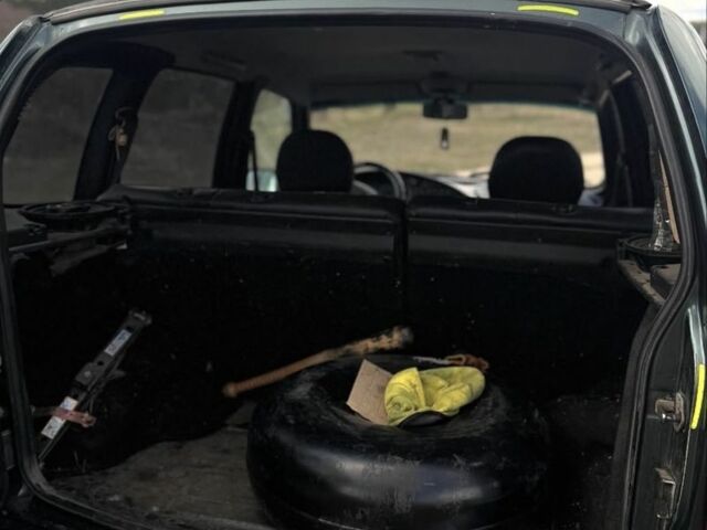 Зеленый Шевроле Нива, объемом двигателя 1.7 л и пробегом 127 тыс. км за 2200 $, фото 7 на Automoto.ua