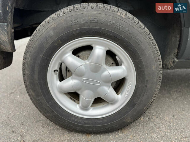 Зелений Шевроле Нива, об'ємом двигуна 1.7 л та пробігом 44 тис. км за 6000 $, фото 27 на Automoto.ua