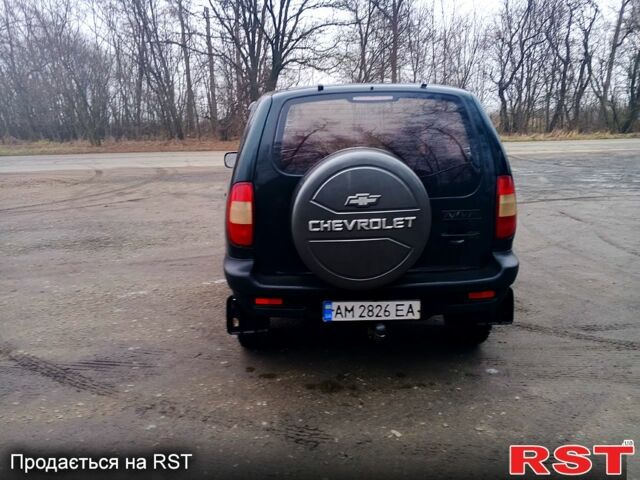 Зеленый Шевроле Нива, объемом двигателя 1.7 л и пробегом 227 тыс. км за 3000 $, фото 12 на Automoto.ua