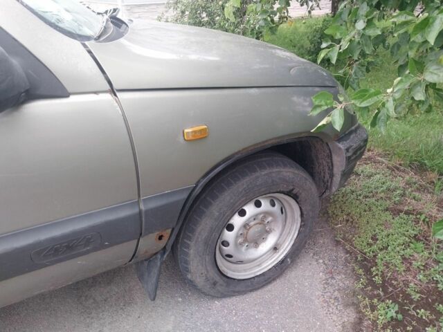 Зелений Шевроле Нива, об'ємом двигуна 1.7 л та пробігом 120 тис. км за 1000 $, фото 3 на Automoto.ua