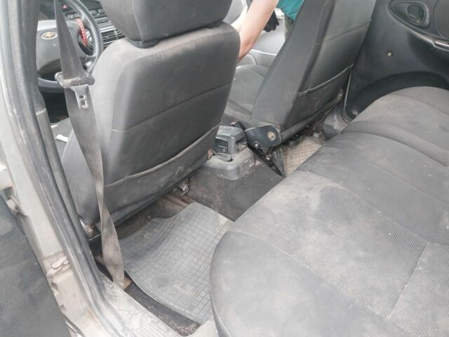 Зелений Шевроле Нива, об'ємом двигуна 1.7 л та пробігом 120 тис. км за 1000 $, фото 7 на Automoto.ua