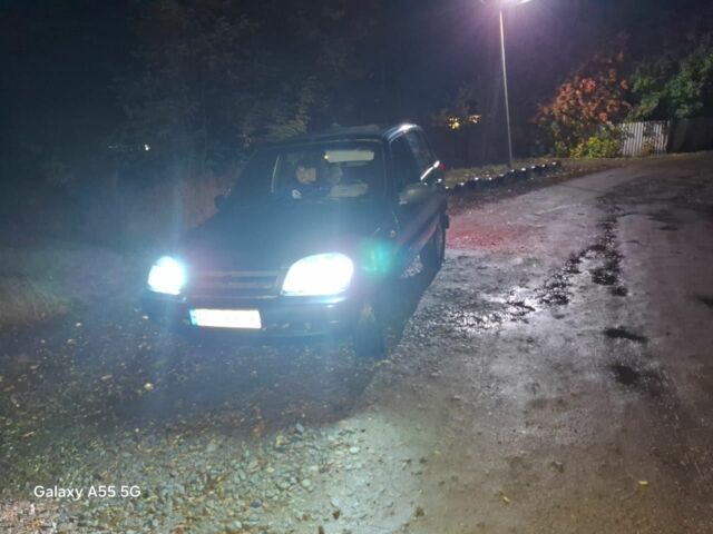 Зелений Шевроле Нива, об'ємом двигуна 1.7 л та пробігом 230 тис. км за 3300 $, фото 6 на Automoto.ua