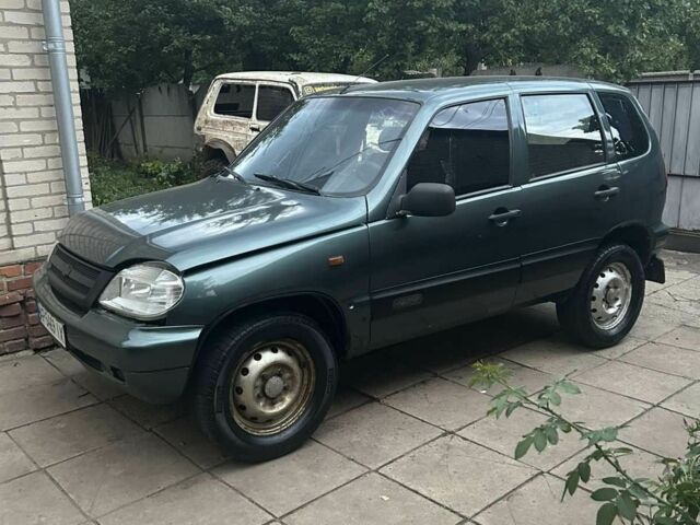 Зелений Шевроле Нива, об'ємом двигуна 1.7 л та пробігом 230 тис. км за 3300 $, фото 4 на Automoto.ua