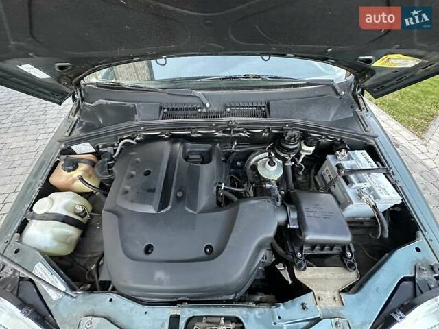 Зеленый Шевроле Нива, объемом двигателя 1.69 л и пробегом 140 тыс. км за 5300 $, фото 8 на Automoto.ua