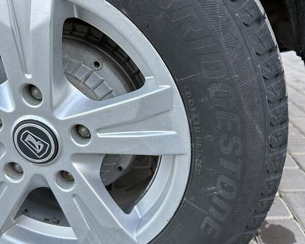 Зеленый Шевроле Нива, объемом двигателя 1.69 л и пробегом 140 тыс. км за 5300 $, фото 10 на Automoto.ua