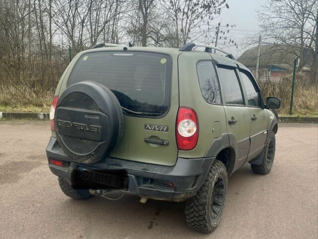 Зелений Шевроле Нива, об'ємом двигуна 1.7 л та пробігом 228 тис. км за 4750 $, фото 4 на Automoto.ua