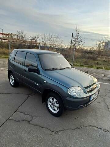 Зеленый Шевроле Нива, объемом двигателя 1.69 л и пробегом 142 тыс. км за 6500 $, фото 9 на Automoto.ua