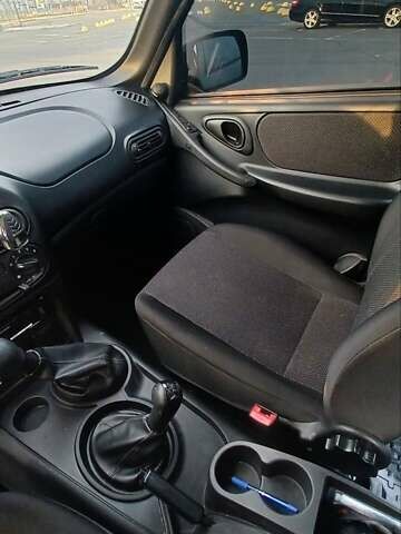 Зеленый Шевроле Нива, объемом двигателя 1.69 л и пробегом 142 тыс. км за 6500 $, фото 2 на Automoto.ua