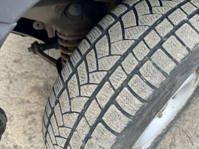 Зеленый Шевроле Нива, объемом двигателя 1.7 л и пробегом 207 тыс. км за 4400 $, фото 4 на Automoto.ua