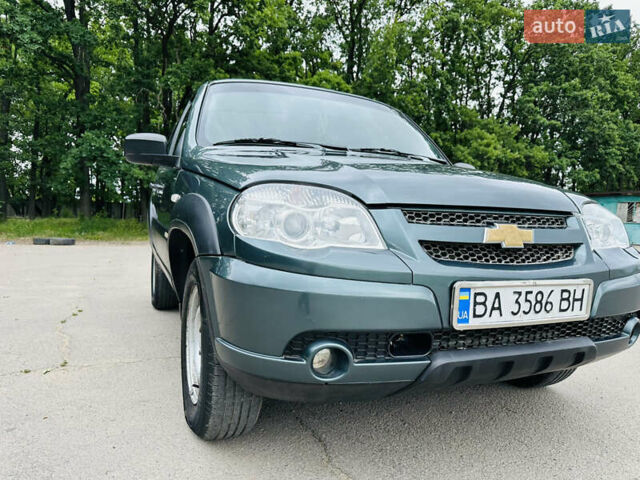 Зелений Шевроле Нива, об'ємом двигуна 1.7 л та пробігом 198 тис. км за 4200 $, фото 8 на Automoto.ua