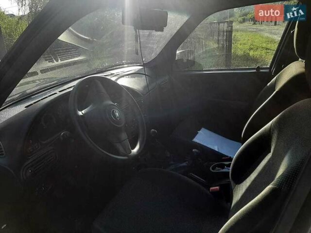 Зеленый Шевроле Нива, объемом двигателя 1.69 л и пробегом 30 тыс. км за 9500 $, фото 2 на Automoto.ua