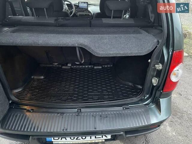 Зеленый Шевроле Нива, объемом двигателя 1.69 л и пробегом 80 тыс. км за 9000 $, фото 23 на Automoto.ua