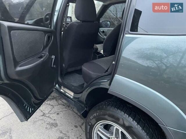 Зеленый Шевроле Нива, объемом двигателя 1.69 л и пробегом 80 тыс. км за 9000 $, фото 25 на Automoto.ua