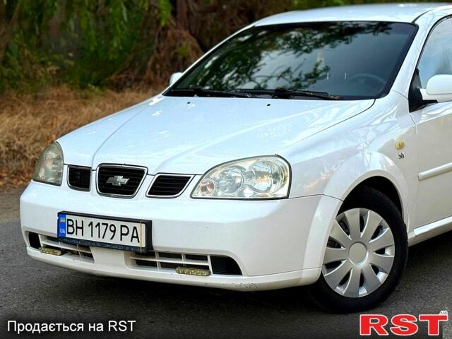 Белый Шевроле Нубира, объемом двигателя 1.8 л и пробегом 290 тыс. км за 2900 $, фото 3 на Automoto.ua