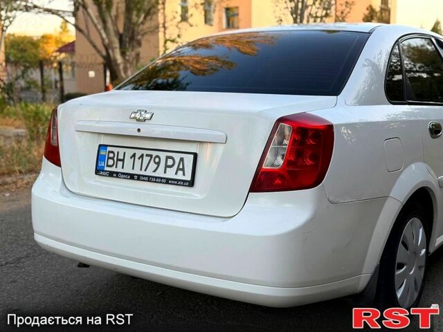 Белый Шевроле Нубира, объемом двигателя 1.8 л и пробегом 290 тыс. км за 2900 $, фото 5 на Automoto.ua