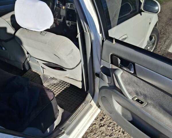 Белый Шевроле Нубира, объемом двигателя 1.99 л и пробегом 230 тыс. км за 4900 $, фото 7 на Automoto.ua