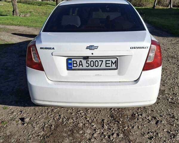 Белый Шевроле Нубира, объемом двигателя 1.99 л и пробегом 230 тыс. км за 4900 $, фото 5 на Automoto.ua