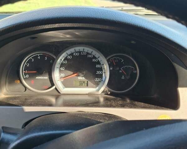 Белый Шевроле Нубира, объемом двигателя 1.99 л и пробегом 230 тыс. км за 4900 $, фото 14 на Automoto.ua