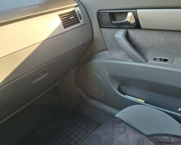 Белый Шевроле Нубира, объемом двигателя 1.99 л и пробегом 230 тыс. км за 4900 $, фото 13 на Automoto.ua