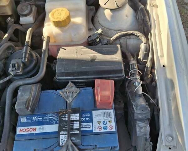 Белый Шевроле Нубира, объемом двигателя 1.99 л и пробегом 230 тыс. км за 4900 $, фото 10 на Automoto.ua