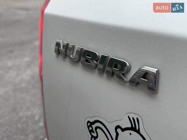 Белый Шевроле Нубира, объемом двигателя 1.6 л и пробегом 275 тыс. км за 3999 $, фото 17 на Automoto.ua