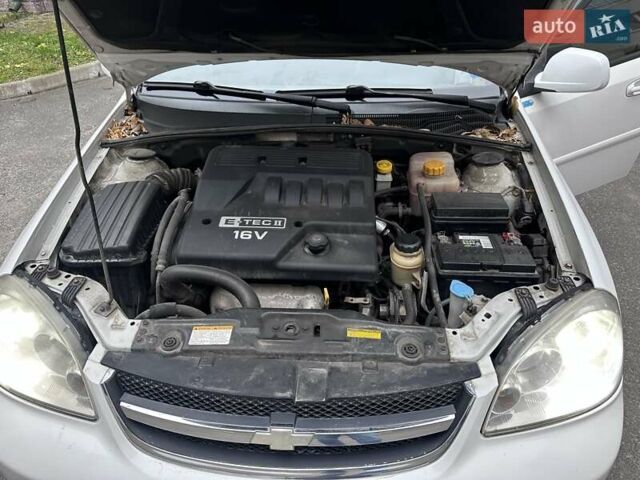 Белый Шевроле Нубира, объемом двигателя 1.6 л и пробегом 275 тыс. км за 3999 $, фото 47 на Automoto.ua