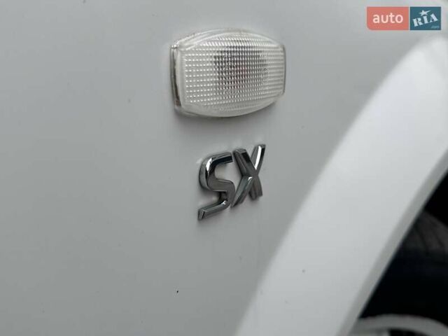 Белый Шевроле Нубира, объемом двигателя 1.6 л и пробегом 275 тыс. км за 3999 $, фото 18 на Automoto.ua