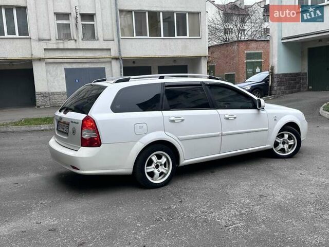 Белый Шевроле Нубира, объемом двигателя 1.6 л и пробегом 275 тыс. км за 3999 $, фото 8 на Automoto.ua