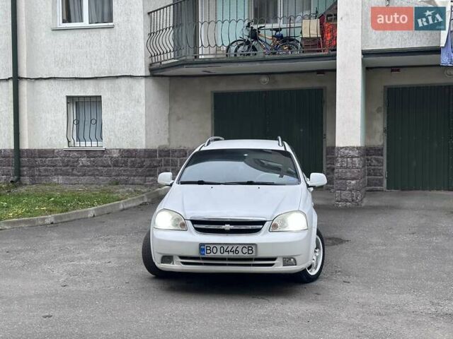 Белый Шевроле Нубира, объемом двигателя 1.6 л и пробегом 275 тыс. км за 3999 $, фото 5 на Automoto.ua
