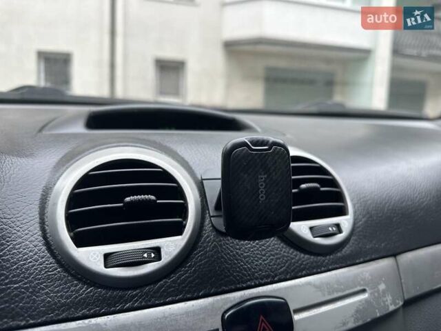 Белый Шевроле Нубира, объемом двигателя 1.6 л и пробегом 275 тыс. км за 3999 $, фото 44 на Automoto.ua