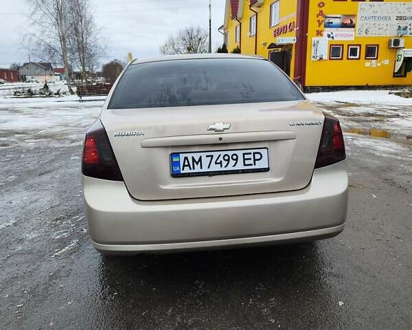 Бежевый Шевроле Нубира, объемом двигателя 1.6 л и пробегом 300 тыс. км за 4100 $, фото 4 на Automoto.ua