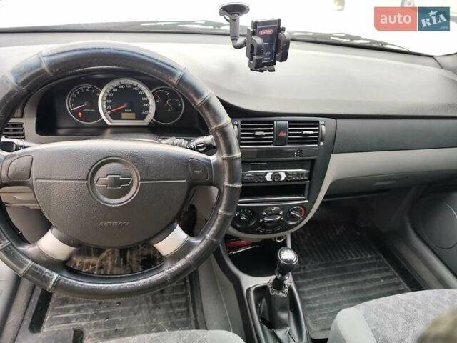 Бежевый Шевроле Нубира, объемом двигателя 1.6 л и пробегом 300 тыс. км за 4100 $, фото 9 на Automoto.ua