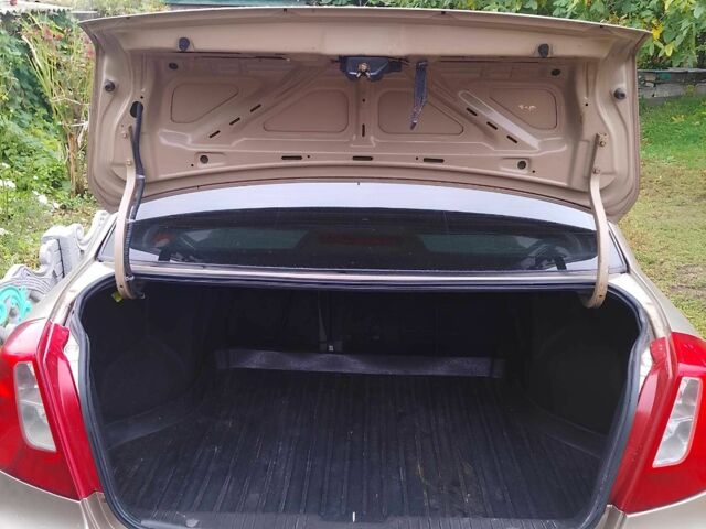 Бежевый Шевроле Нубира, объемом двигателя 1.6 л и пробегом 193 тыс. км за 3500 $, фото 7 на Automoto.ua