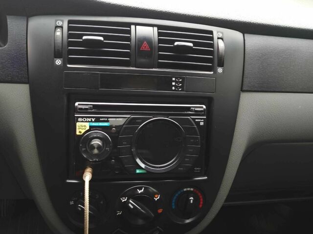 Бежевый Шевроле Нубира, объемом двигателя 1.6 л и пробегом 193 тыс. км за 3500 $, фото 11 на Automoto.ua