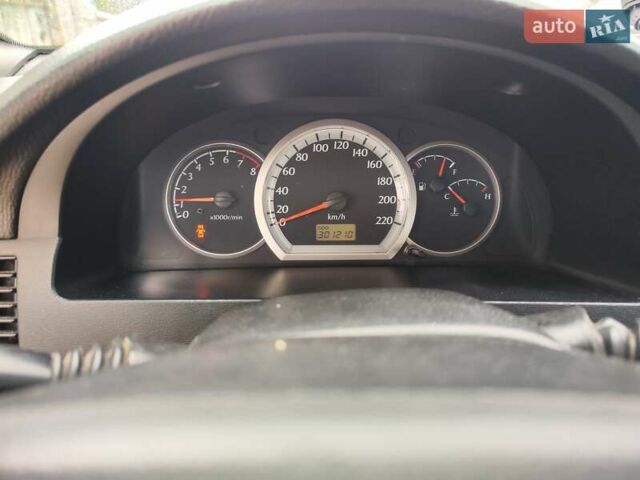 Бежевый Шевроле Нубира, объемом двигателя 1.6 л и пробегом 300 тыс. км за 4100 $, фото 8 на Automoto.ua