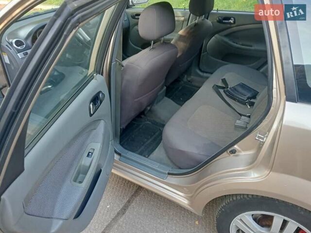 Бежевый Шевроле Нубира, объемом двигателя 1.8 л и пробегом 280 тыс. км за 2950 $, фото 2 на Automoto.ua