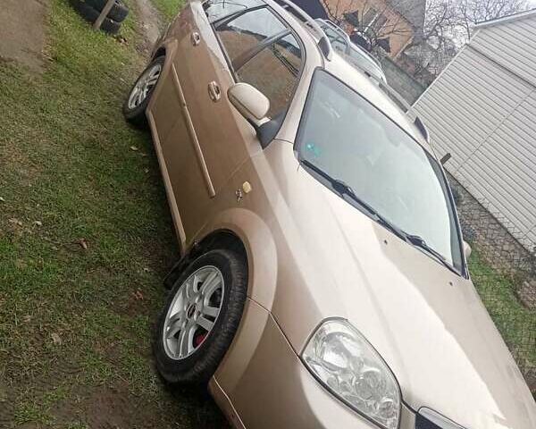 Бежевый Шевроле Нубира, объемом двигателя 1.8 л и пробегом 258 тыс. км за 3100 $, фото 1 на Automoto.ua