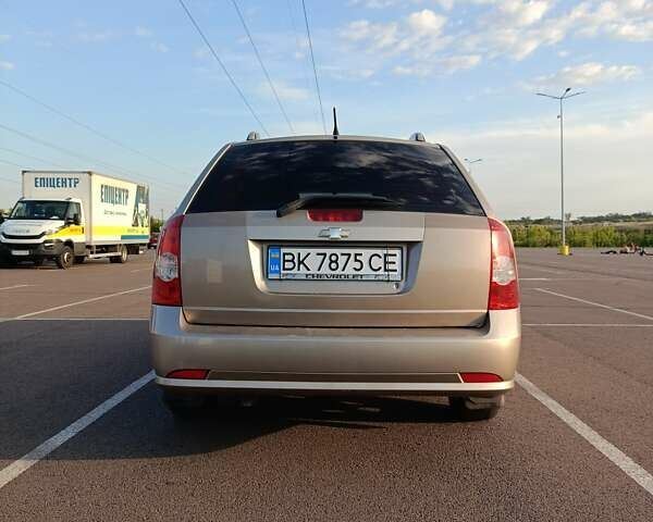 Бежевый Шевроле Нубира, объемом двигателя 1.99 л и пробегом 300 тыс. км за 5200 $, фото 4 на Automoto.ua