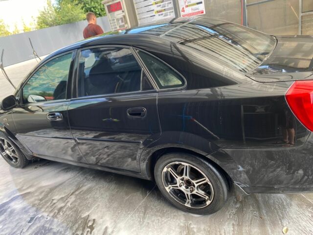 Черный Шевроле Нубира, объемом двигателя 1.8 л и пробегом 136 тыс. км за 2300 $, фото 4 на Automoto.ua