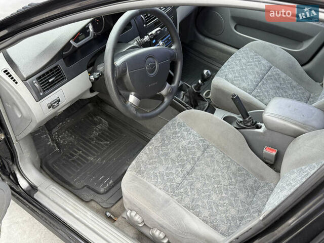 Черный Шевроле Нубира, объемом двигателя 1.8 л и пробегом 171 тыс. км за 4300 $, фото 13 на Automoto.ua
