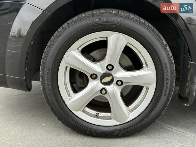 Черный Шевроле Нубира, объемом двигателя 1.8 л и пробегом 171 тыс. км за 4300 $, фото 12 на Automoto.ua